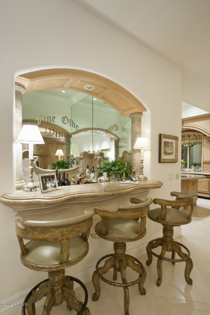 47 Biltmore Estate, Phoenix, AZ 85016
