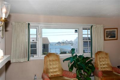 29 Bay Shore Rd, Hyannis, MA 02601