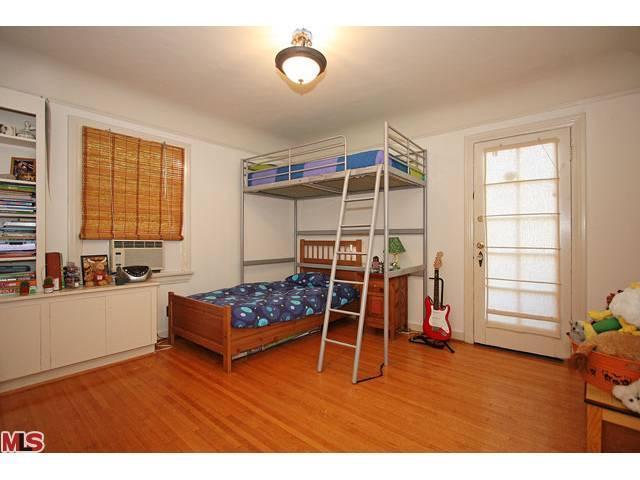1906 Kelton Avenue, Los Angeles (city), CA 90025