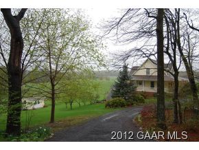 109 Rolling Green Dr, Staunton, VA 24401