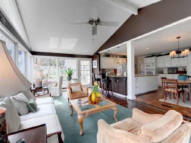 6755 Chesapeake Pt, Sandy Springs, GA 30328