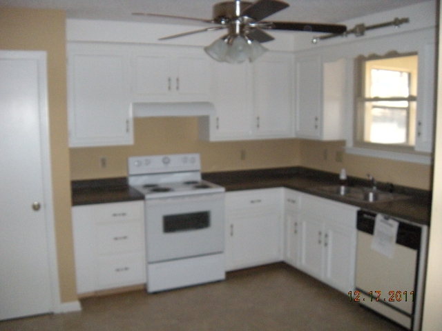 2560 Memorial Drive Ext., Clarksville, TN 37043