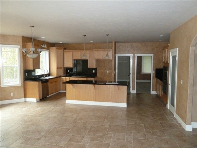 1122 36th Ave Ne, Olympia, WA 98506