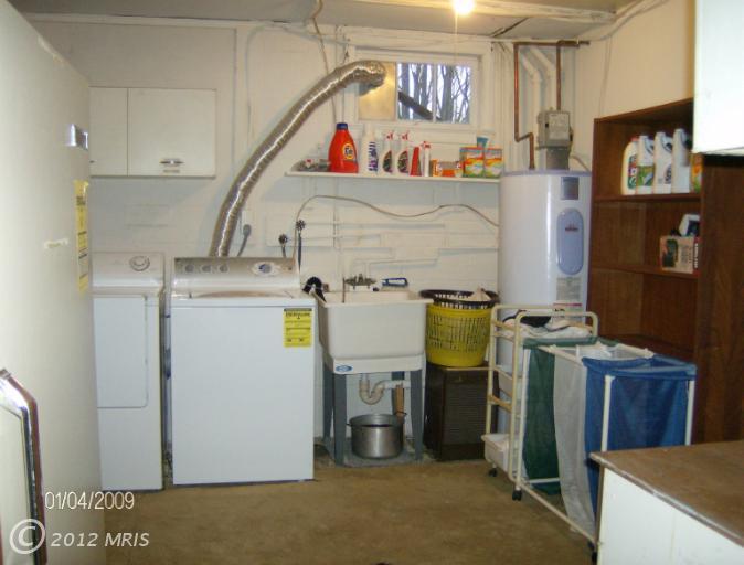 401 Stonington Rd, Silver Spring, MD 20902