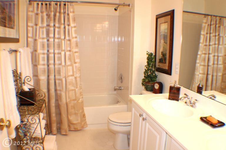 6821 Silver Ann Drive, Lorton, VA 22079