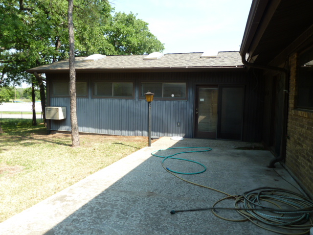 1452 Cimarron Trail, Hurst, TX 76053