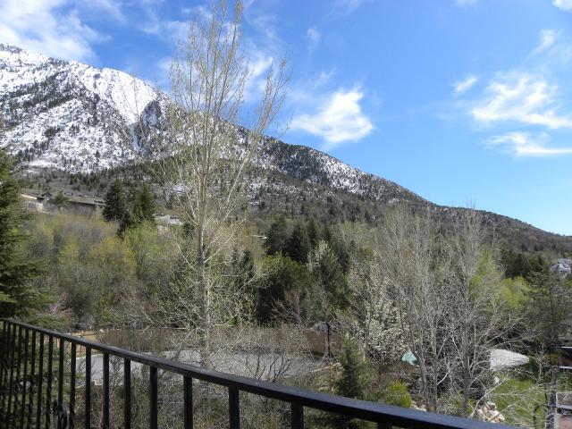 4464 S Covecrest Dr E, Holladay, UT 84124
